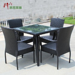 廣州藤制桌椅家具廠家 優(yōu)質(zhì)帶扶手編藤桌椅 戶外休閑藤椅批發(fā)