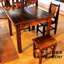 廠家定制碳化木農家樂方餐桌 火燒防腐木復古做舊酒店飯店八仙桌
